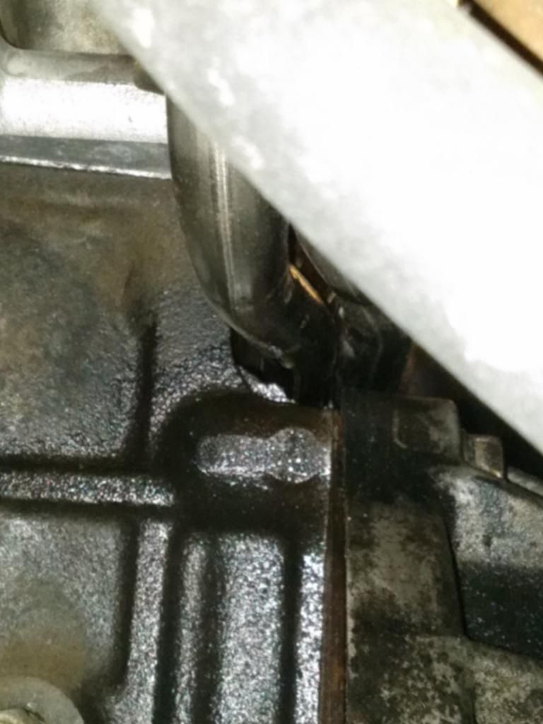 87 22R carb won't idle, white smoke, great compression, great leakdown